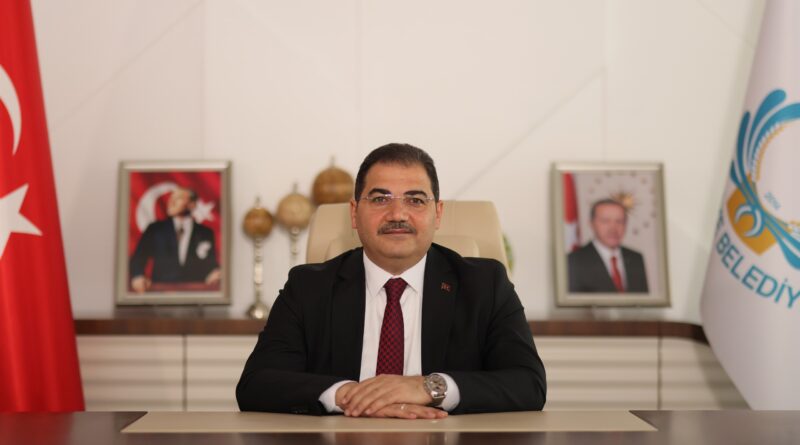 BAŞKAN CANPOLAT’TAN 19 MAYIS MESAJIHaliliye Belediye Başkanı Mehmet Canpolat, 19 Mayıs Atatürk’ü Anma, Gençlik ve Spor Bayramı dolayısıyla yayımladığı mesajında, 19 Mayıs ruhunun milletin bağımsızlık iradesini tüm dünyaya gösterdiği tarihi bir dönüm noktası olduğunu ifade etti. BAŞKAN CANPOLAT’TAN 19 MAYIS MESAJIHaliliye Belediye Başkanı Mehmet Canpolat, 19 Mayıs Atatürk’ü Anma, Gençlik ve Spor Bayramı dolayısıyla yayımladığı mesajında, 19 Mayıs ruhunun milletin bağımsızlık iradesini tüm dünyaya gösterdiği tarihi bir dönüm noktası olduğunu ifade etti.
