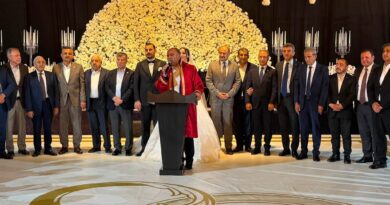 Atilla ve Kahraman Ailesinin Mutlu Günü Atilla ve Kahraman Ailesinin Mutlu Günü